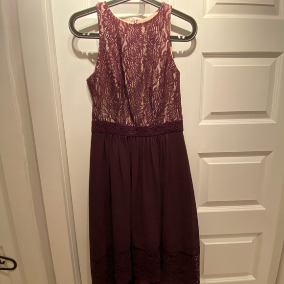 Le Chateau hi-lo lace dress - Picture 1 of 5